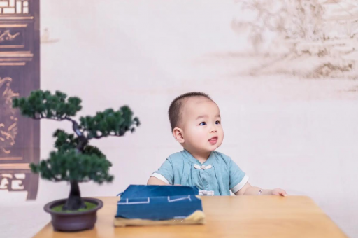 山东宝宝眼屎多是什么原因